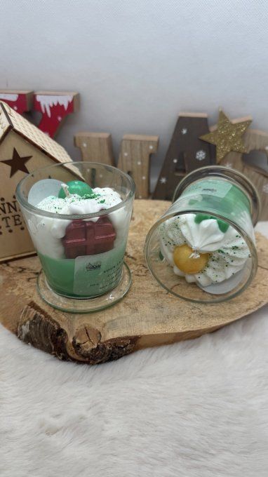 Bougie sous le sapin - parfum boisé et frais
